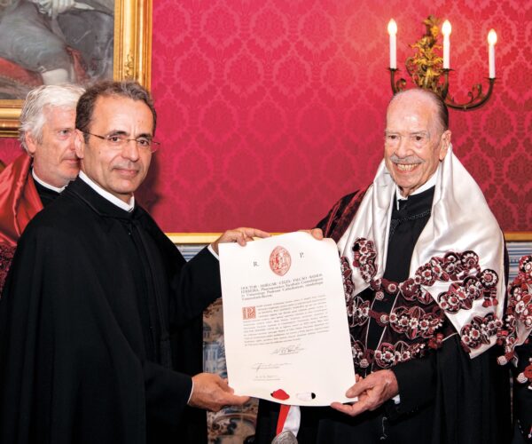 The Rector of the University of Coimbra, Amílcar Falcão, awarded an Honorary Doctorate to Rui Nabeiro in 2020.